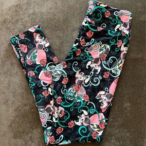Lularoe Queen of Hearts Leggings